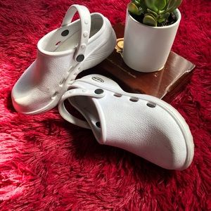White clog sandal ultralite PU leather look